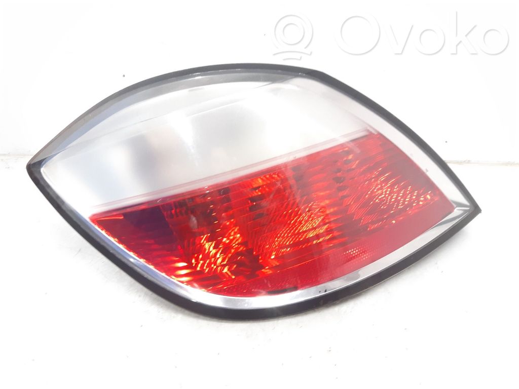 Lampa tylna   24451835
