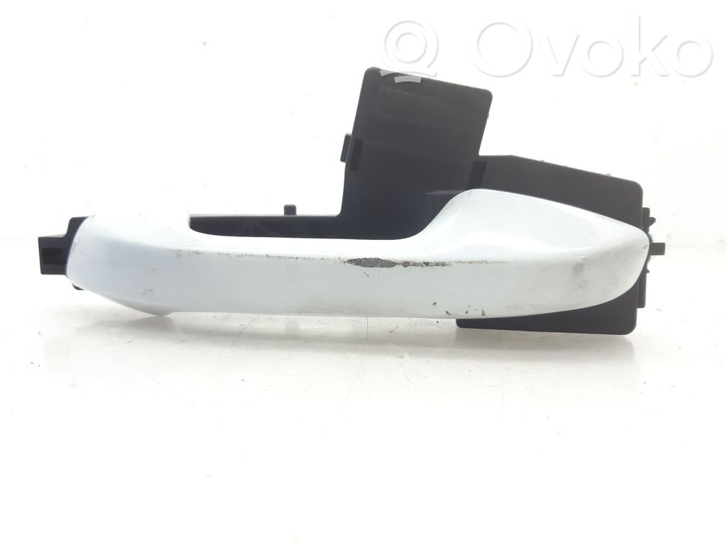 Manecilla externa puerta trasera   82651J7010