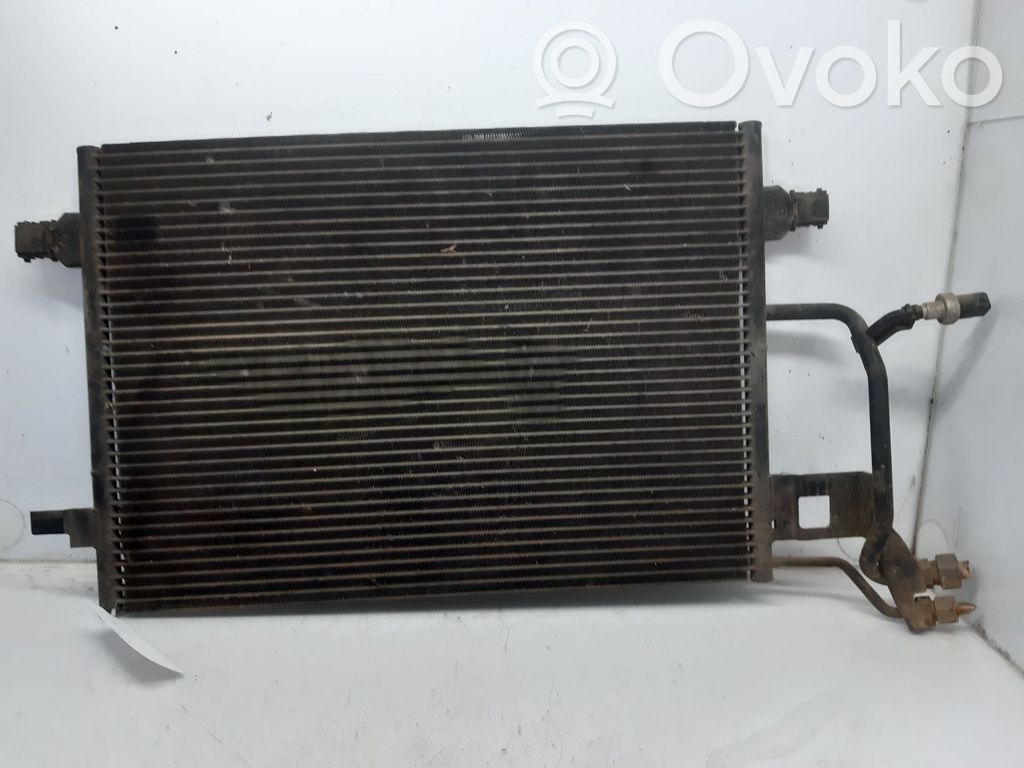 Radiatore di raffreddamento A/C (condensatore)   8D0260401E