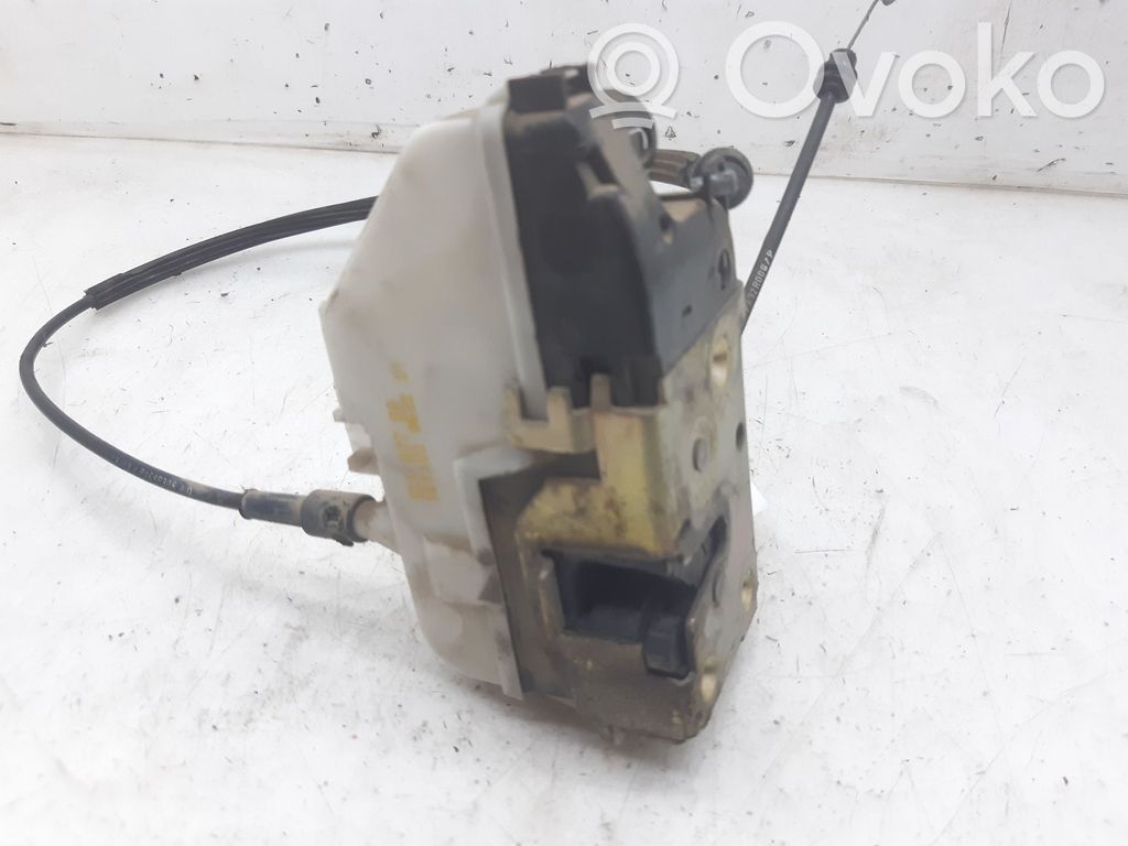 Front door lock   9136Q8