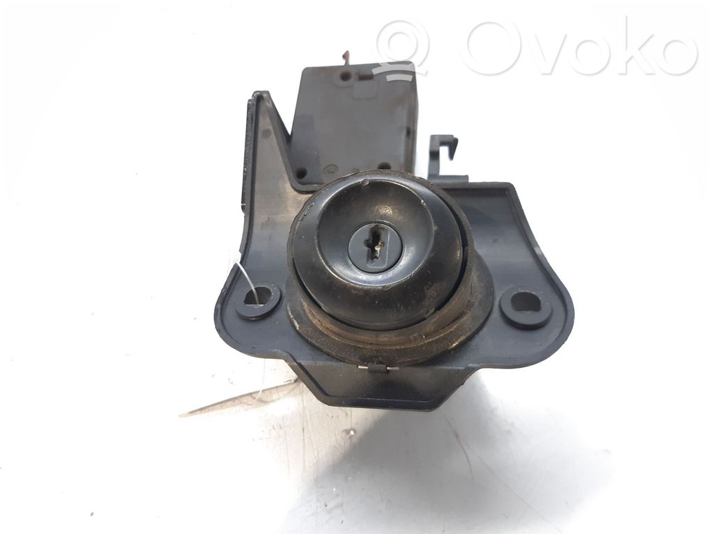 Citroen Saxo Tailgate trunk handle 