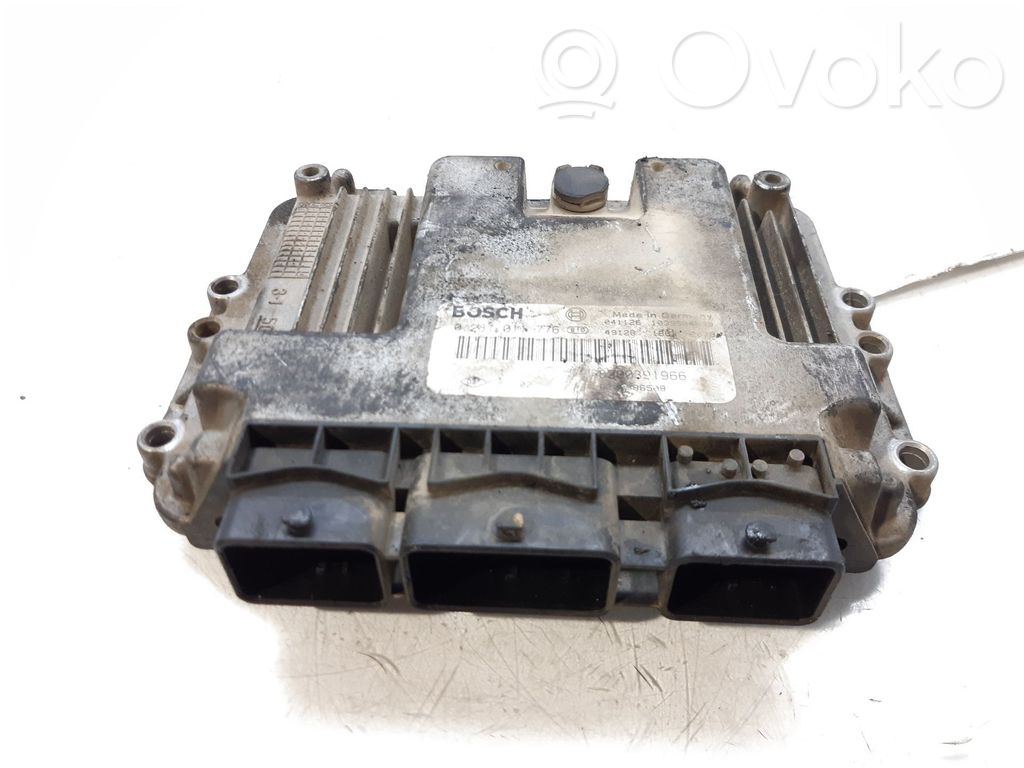 Unidad de control/módulo del motor   8200391966