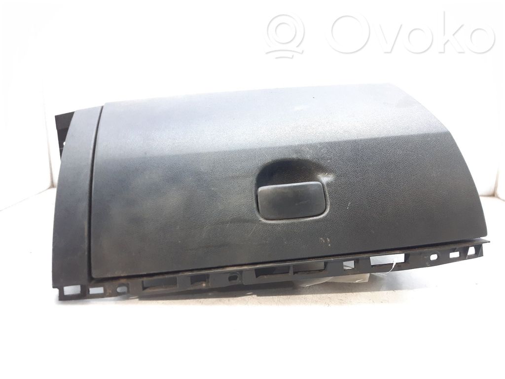 Renault Clio III Handschuhfach 