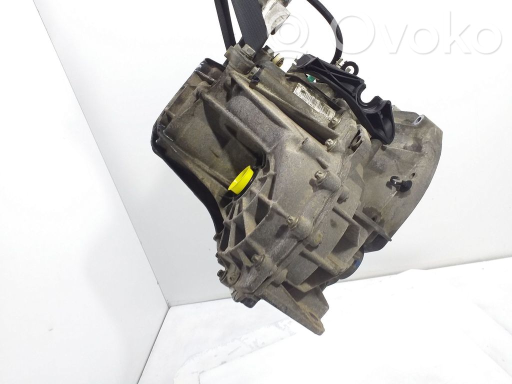 Renault Laguna III Caja de cambios manual de 5 velocidades 