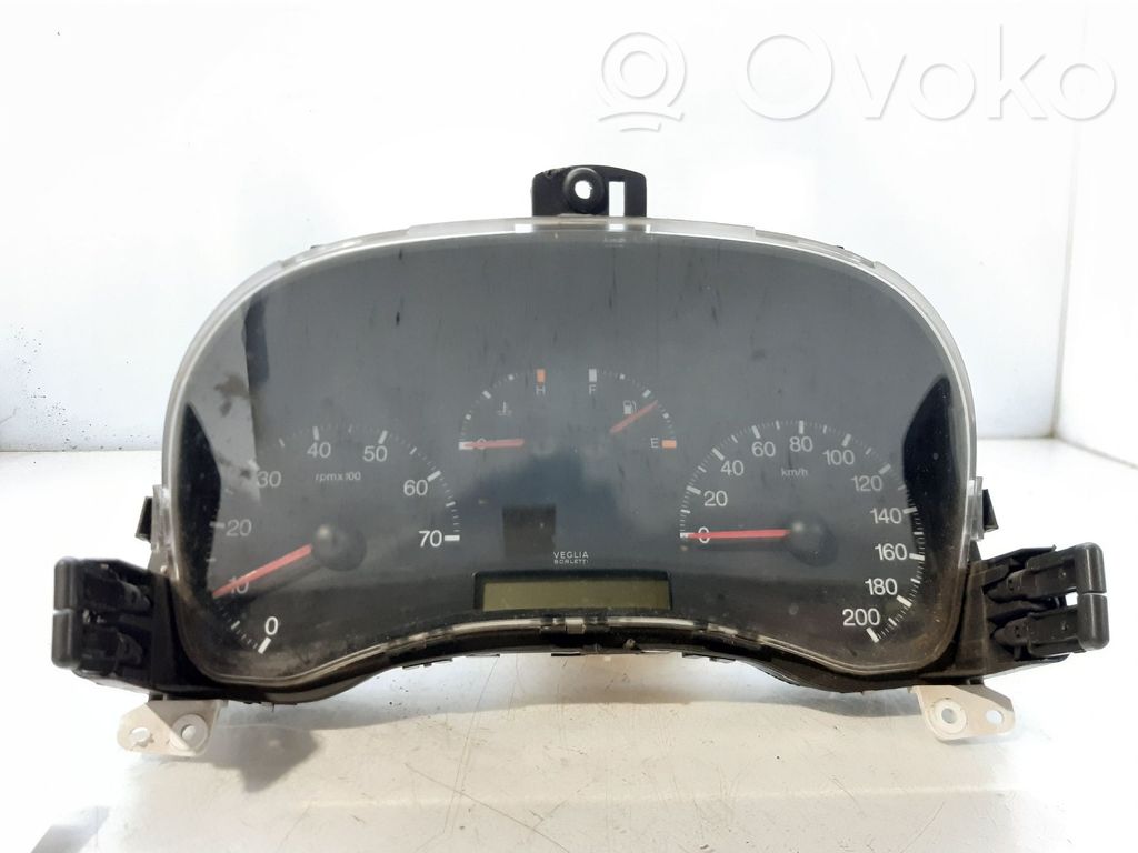 Fiat Punto (188) Nopeusmittari (mittaristo) 