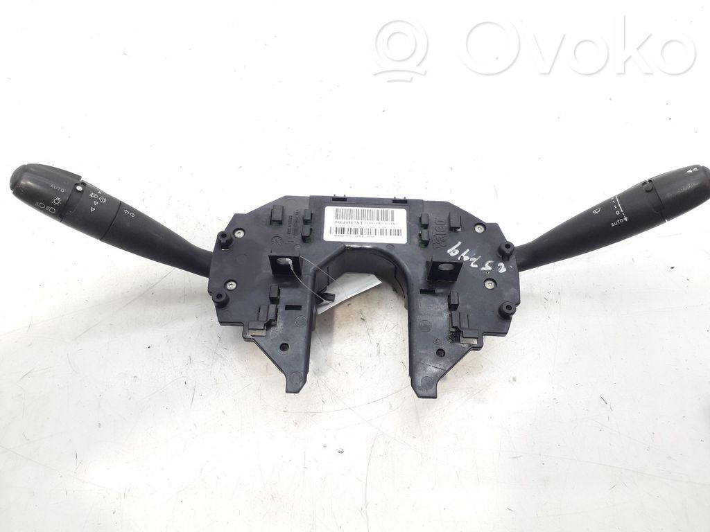 Citroen C4 I Interruptores/botones de la columna de dirección 