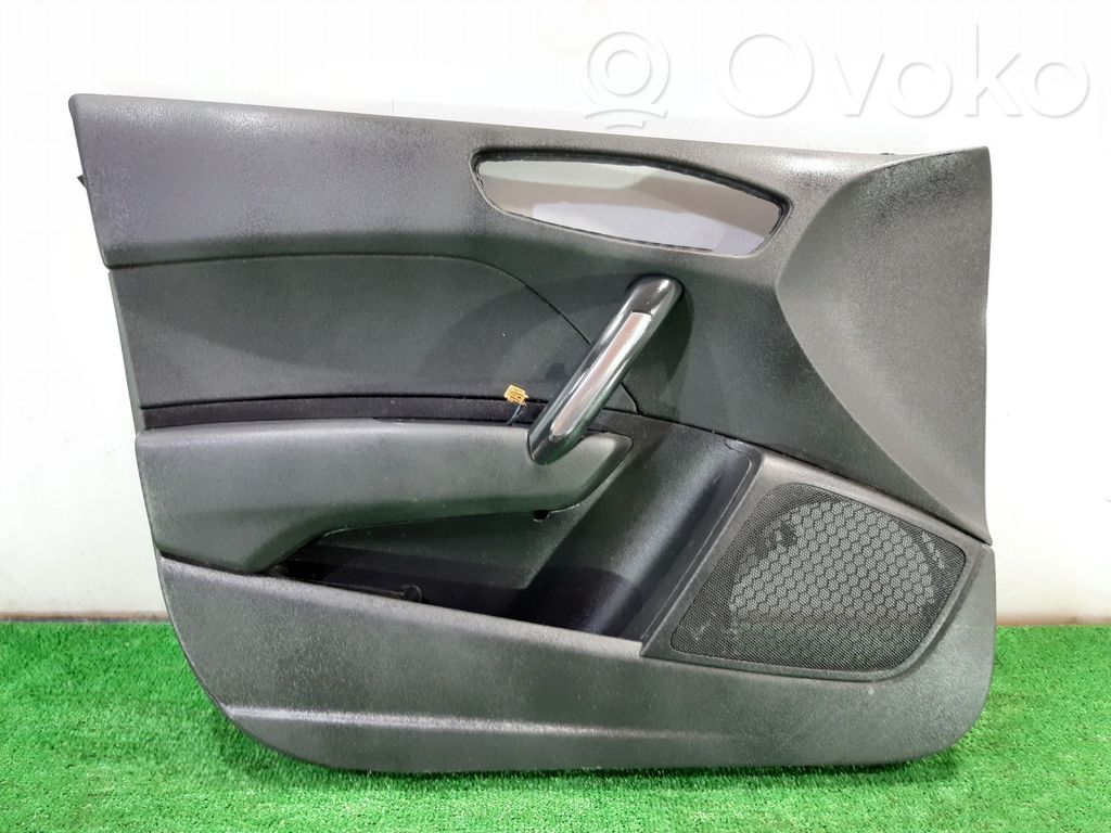 Audi A1 Etuoven verhoilu 