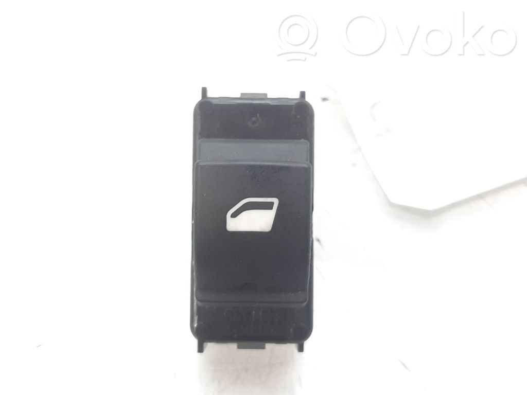 Peugeot 2008 I Interruptor del elevalunas eléctrico 