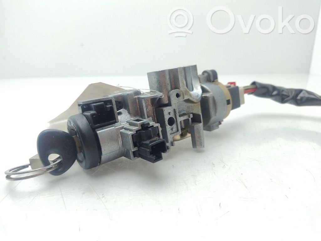 Mazda MPV II LW Užvedimo spynelė 