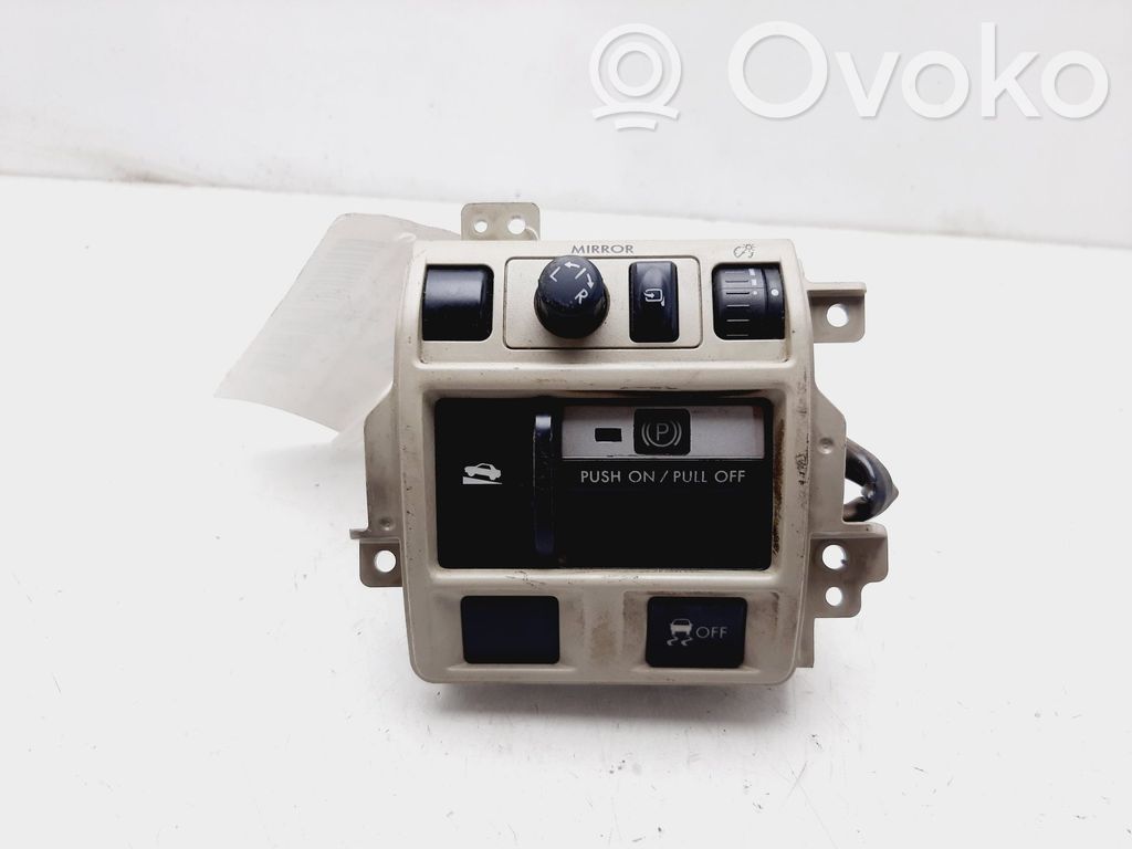 Comutator/buton multifuncțional   83061AJ000
