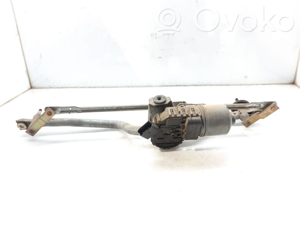 Renault Clio II Etupyyhkimen vivusto ja moottori 