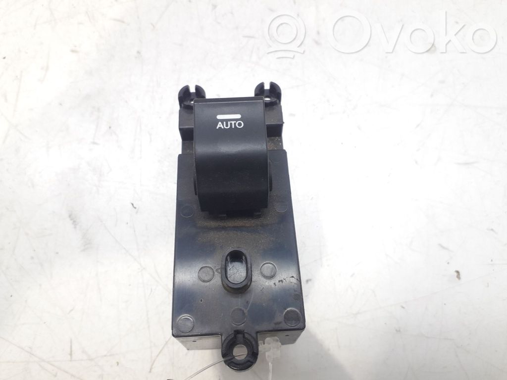 Hyundai i40 Electric window control switch 