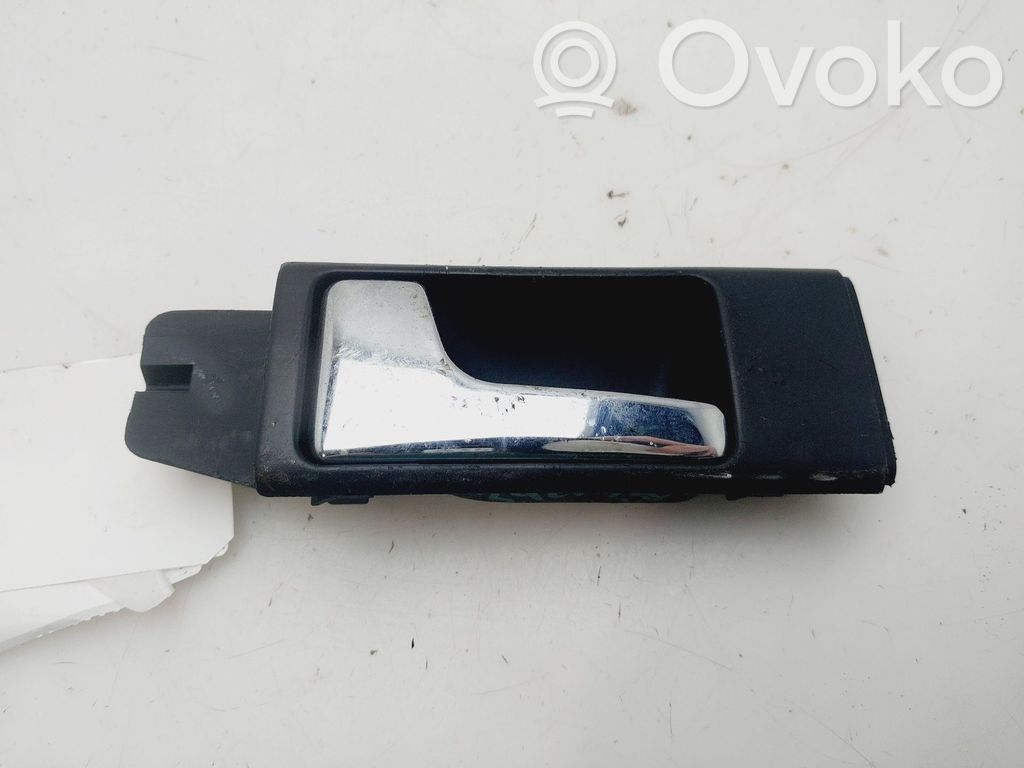 Manecilla interna puerta delantera   4A0837019