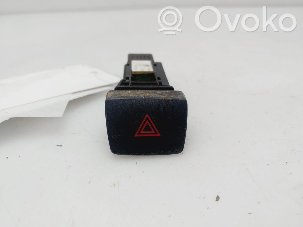 Botón interruptor de luz de peligro   D651664H0