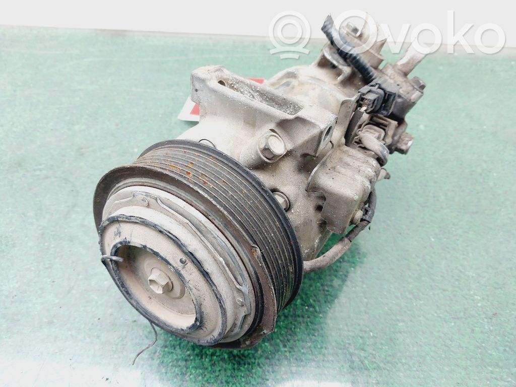 Ilmastointilaitteen kompressorin pumppu (A/C)   926004EB0A