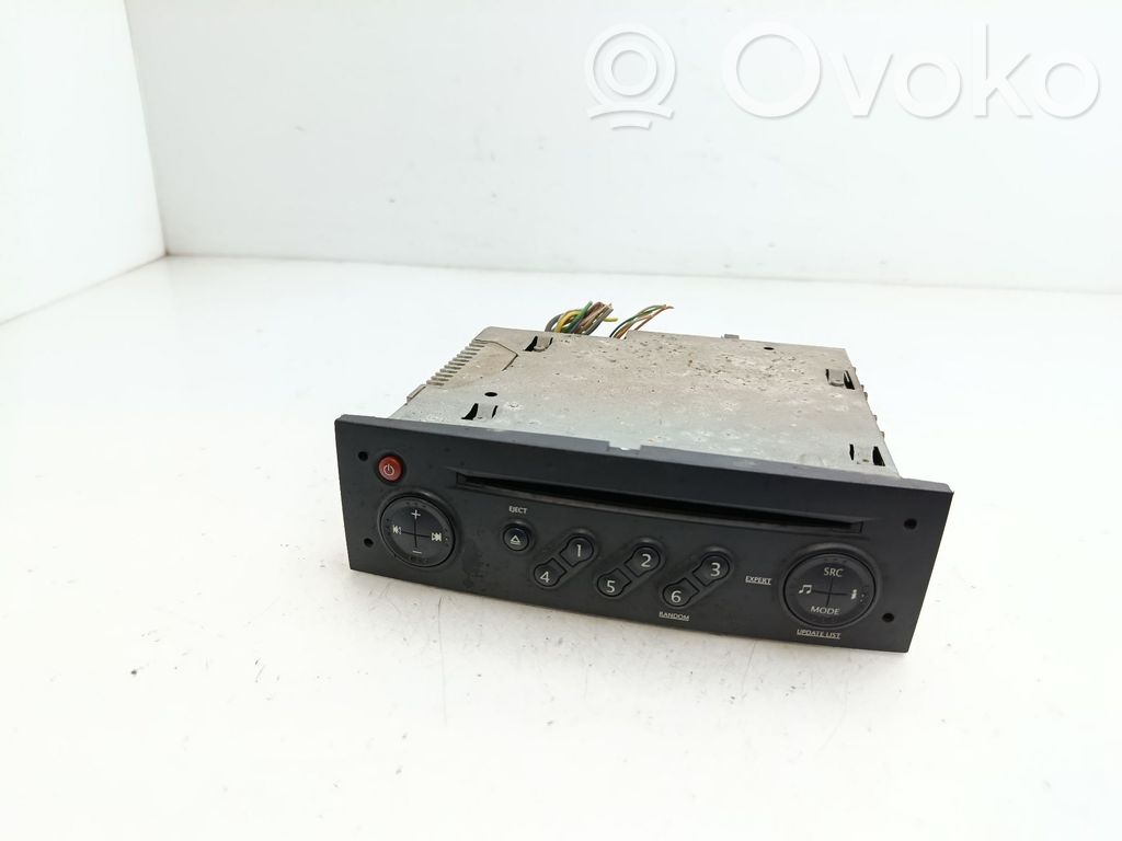 Renault Clio III Radio/CD/DVD/GPS head unit 