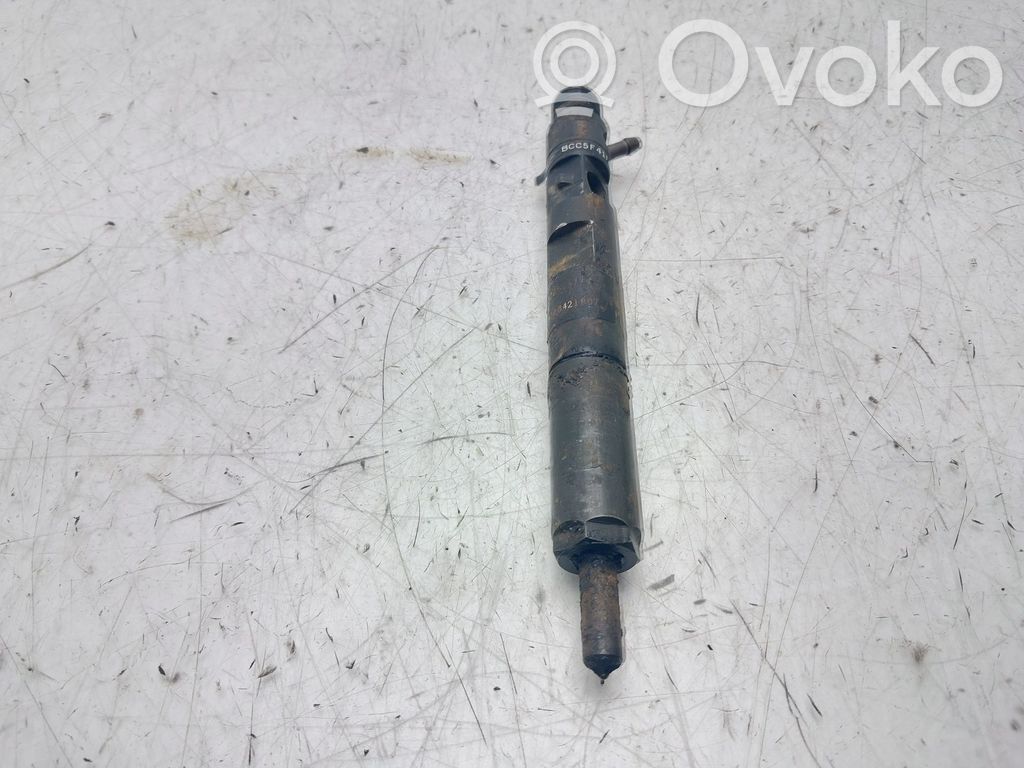 Inyector de combustible   8200676774