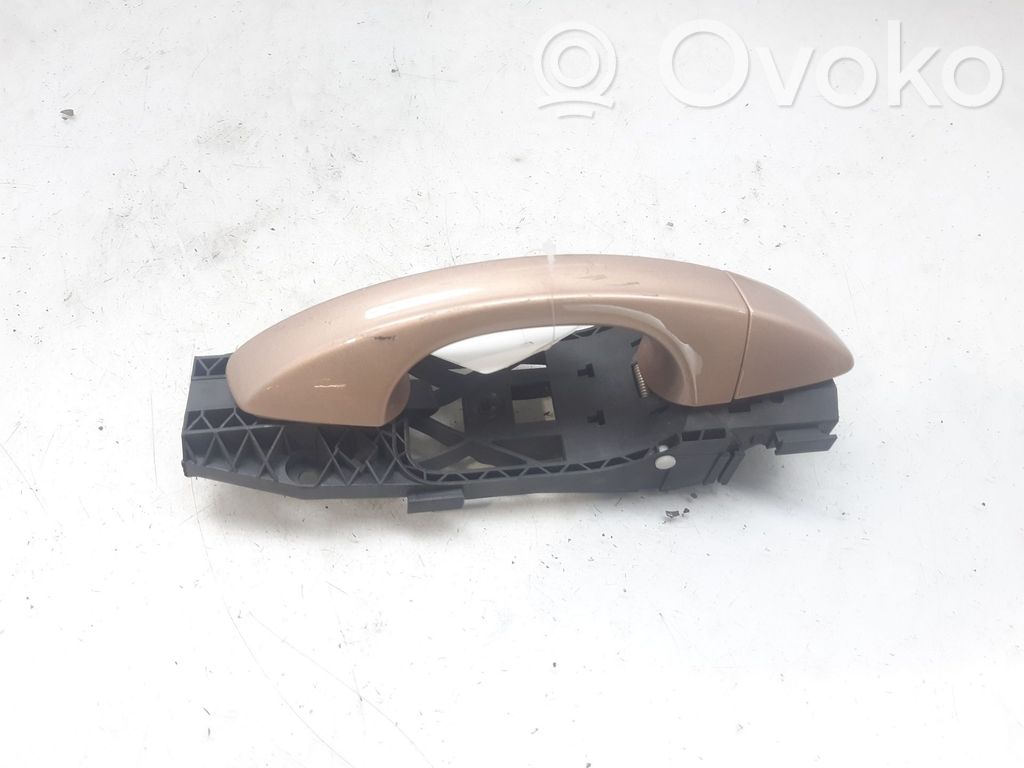 Manecilla externa puerta trasera   5G0837206P3FZ