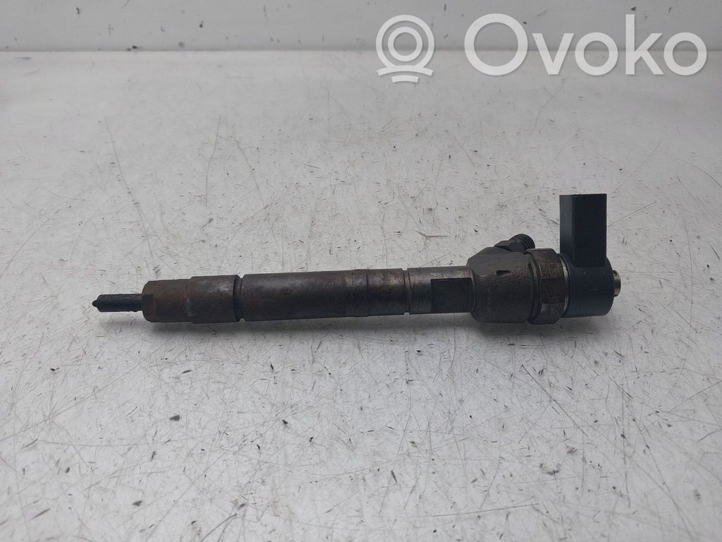 Inyector de combustible   A6130700587