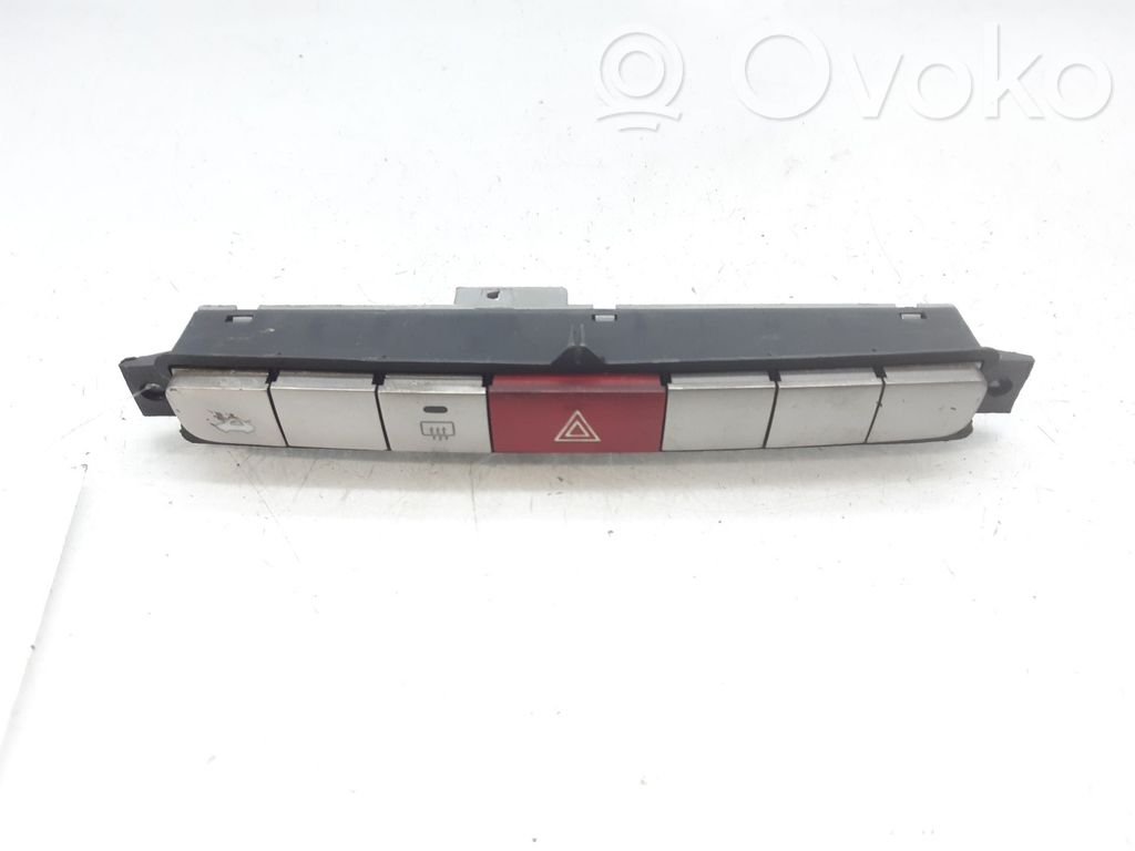 Fiat Linea Botón interruptor de luz de peligro 