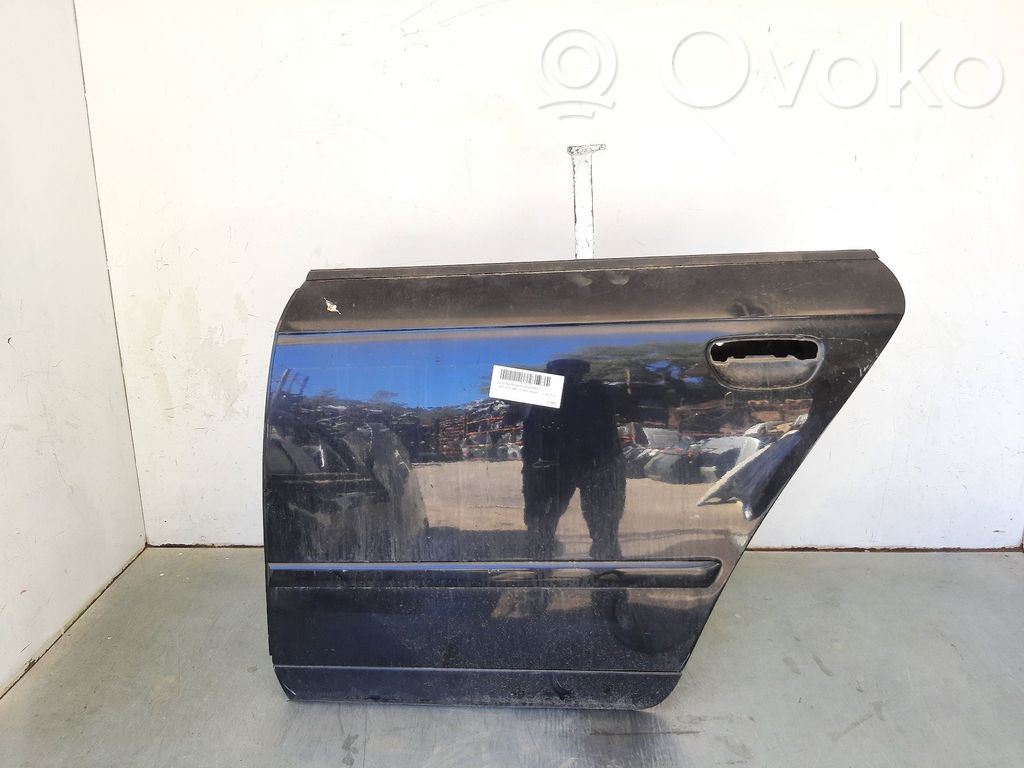 Puerta trasera   3R0833051