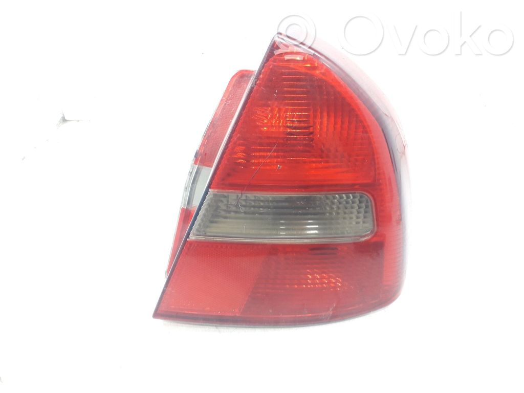 Mitsubishi Carisma Takavalot 