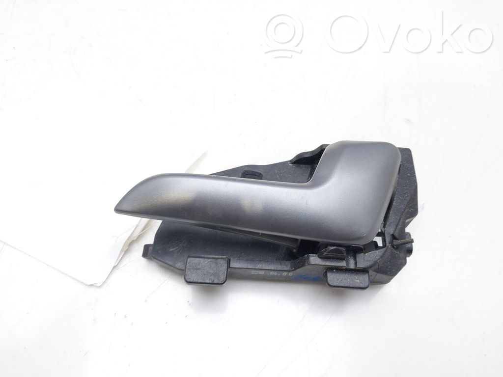 Manecilla interna puerta trasera   836201W010