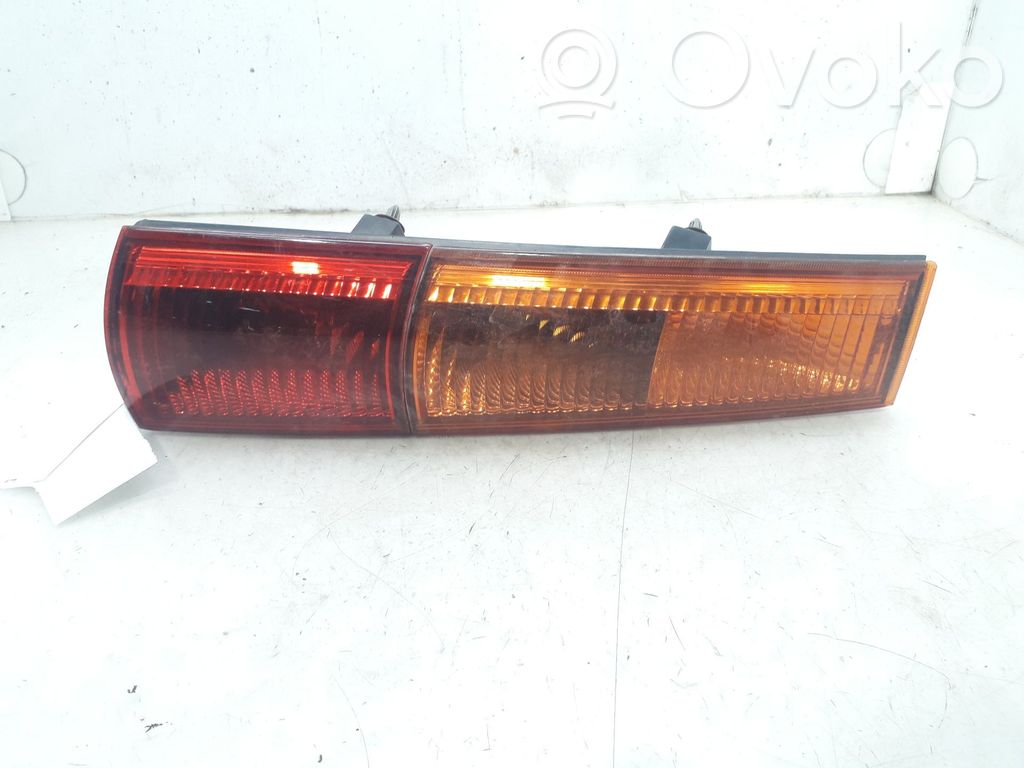 Subaru Justy Luz trasera/de freno 