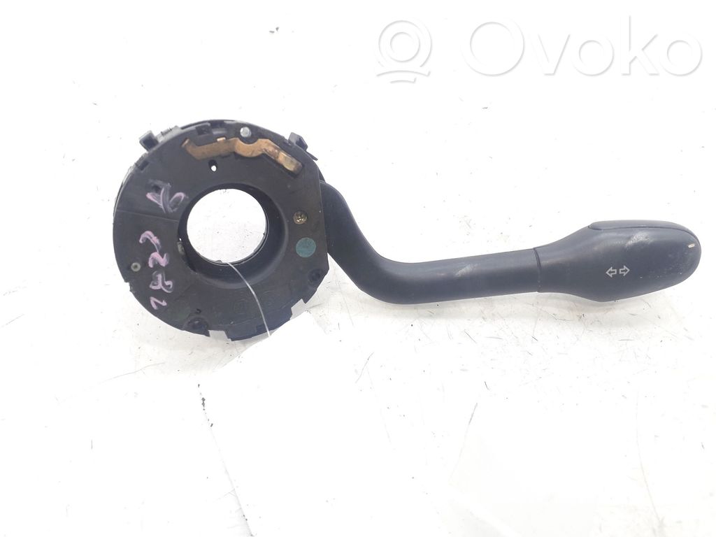 Volkswagen Polo III 6N 6N2 6NF Palanca de intermitentes 
