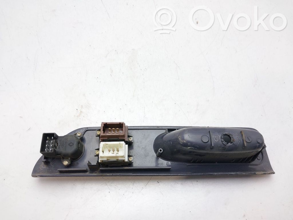 Renault Espace III Electric window control switch 