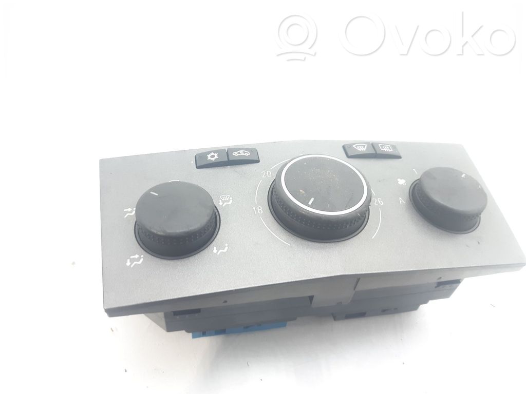 Opel Astra H Climate control unit 