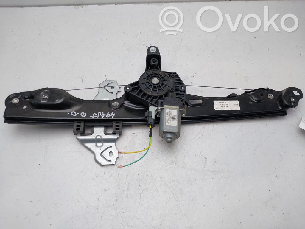Nissan Pulsar Alzacristalli della portiera anteriore con motorino 