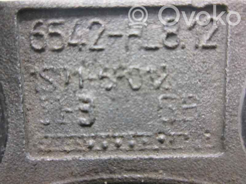Engine mount bracket   1S716F012