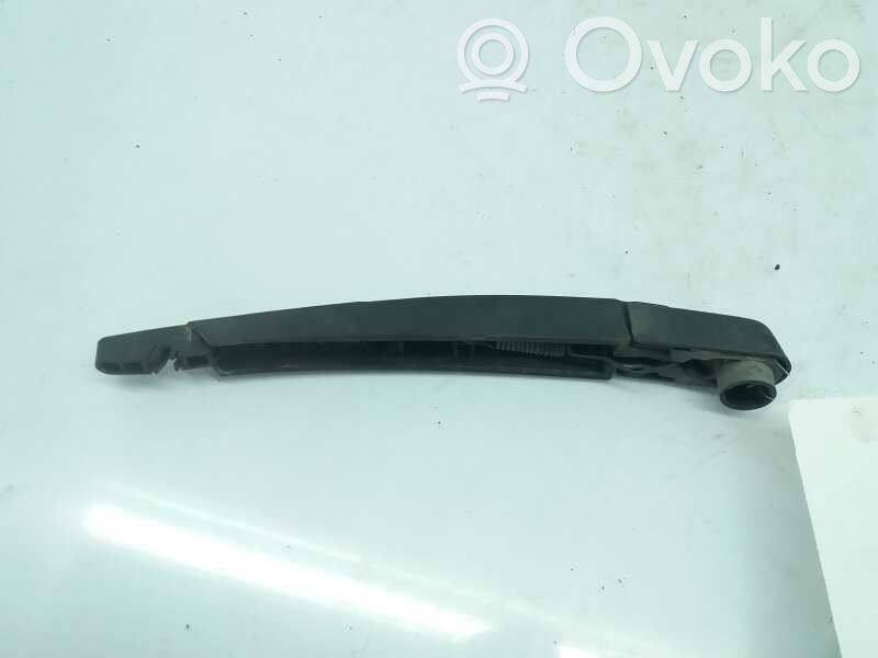 Renault Clio III Rear wiper blade arm 