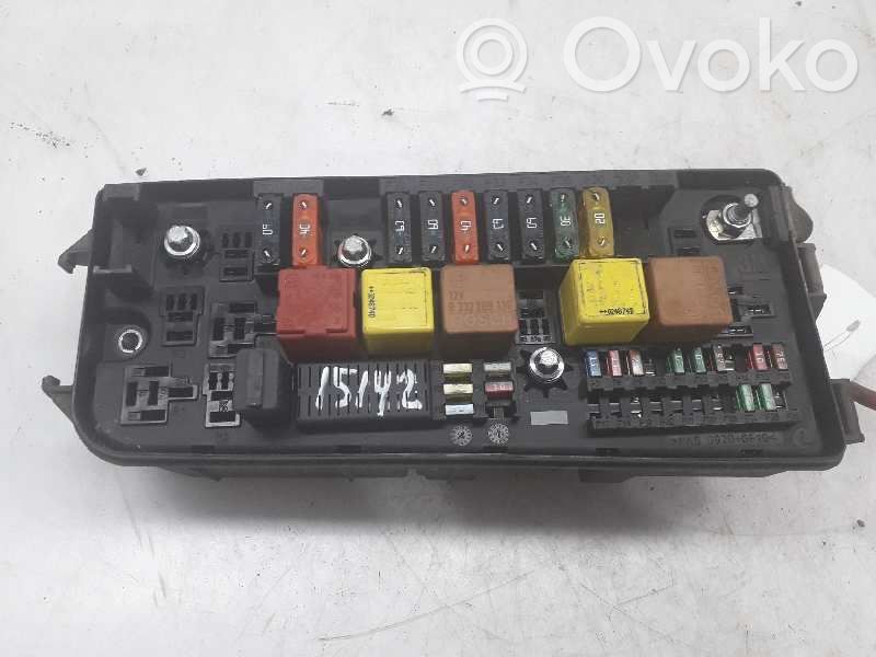 Módulo de fusible   13144711