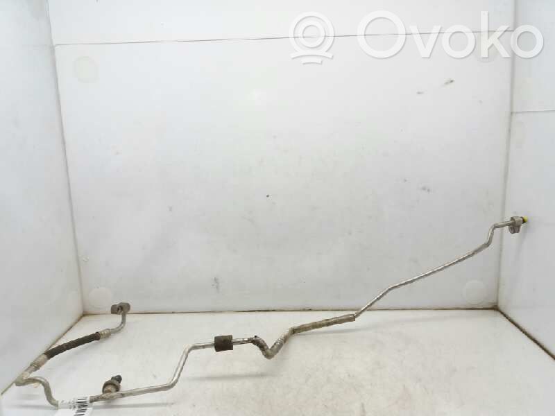 BMW X5 E53 Ilmastointilaitteen putki (A/C) 