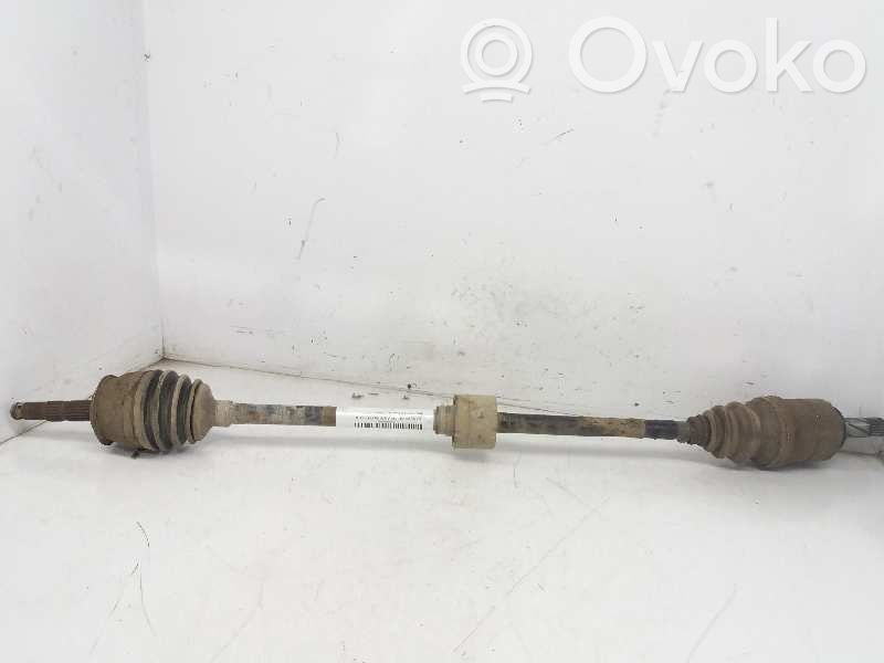 Opel Corsa C Etuvetoakseli 