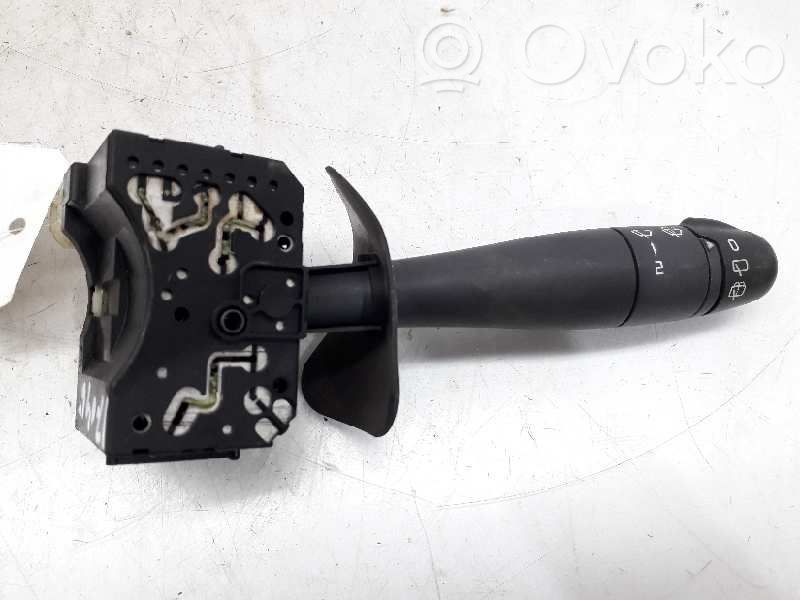 Renault Clio II Pyyhkijän vipu 