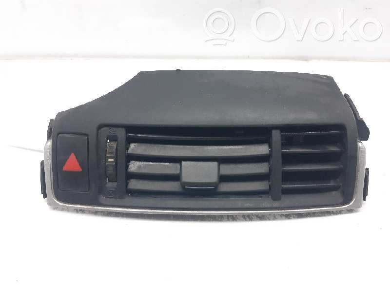 Rejilla de ventilación central del panel   886700F030
