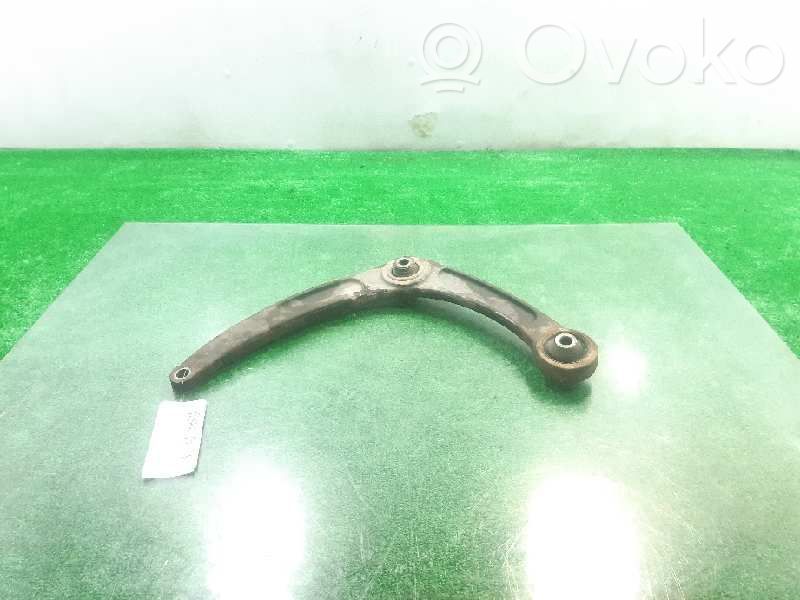 Peugeot 307 Braccio di controllo sospensione anteriore inferiore/braccio oscillante 
