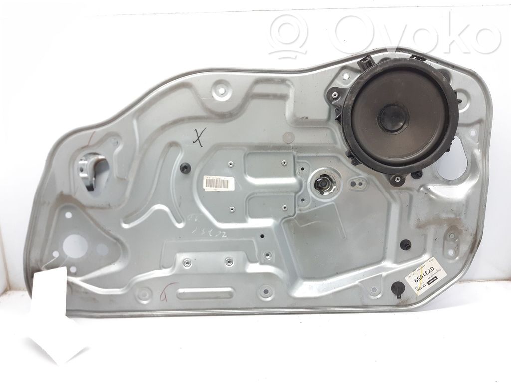 Volvo S40, V40 Macara ușă față cu motor 