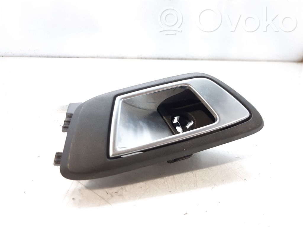 Manecilla interna puerta trasera   8A61A22600CEW