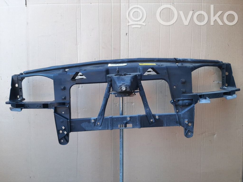 Ford Mondeo Mk III Pas przedni 
