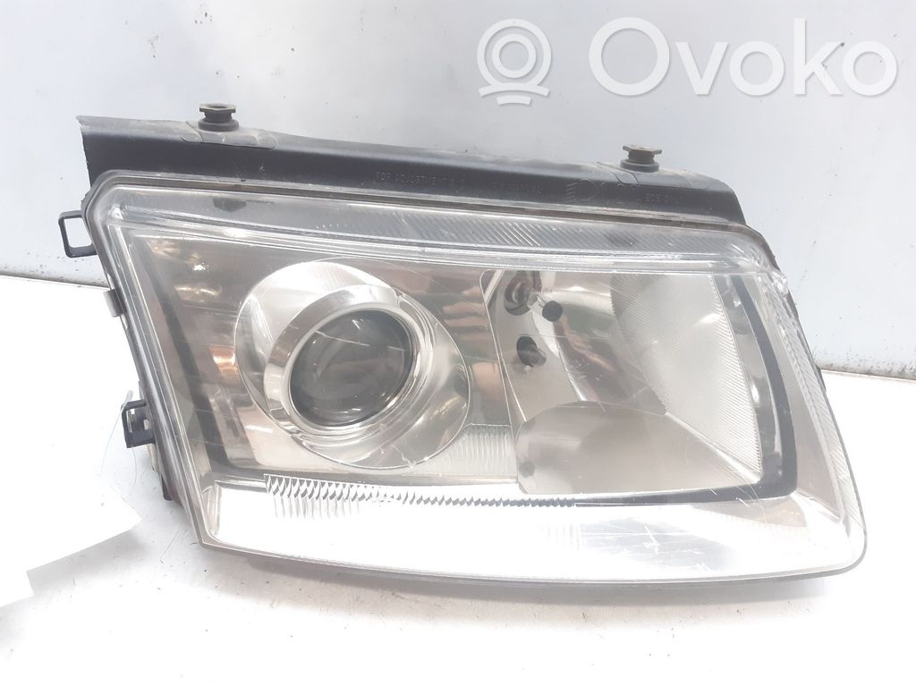Volkswagen PASSAT B5 Lampa przednia 