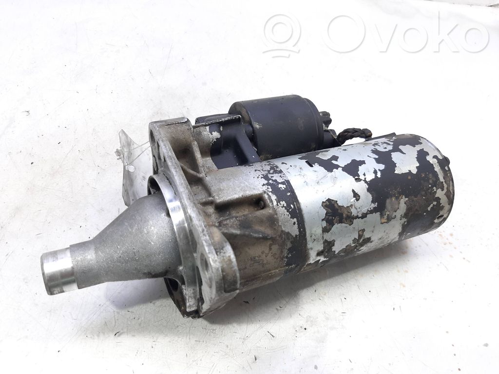 Rozrusznik   04686107