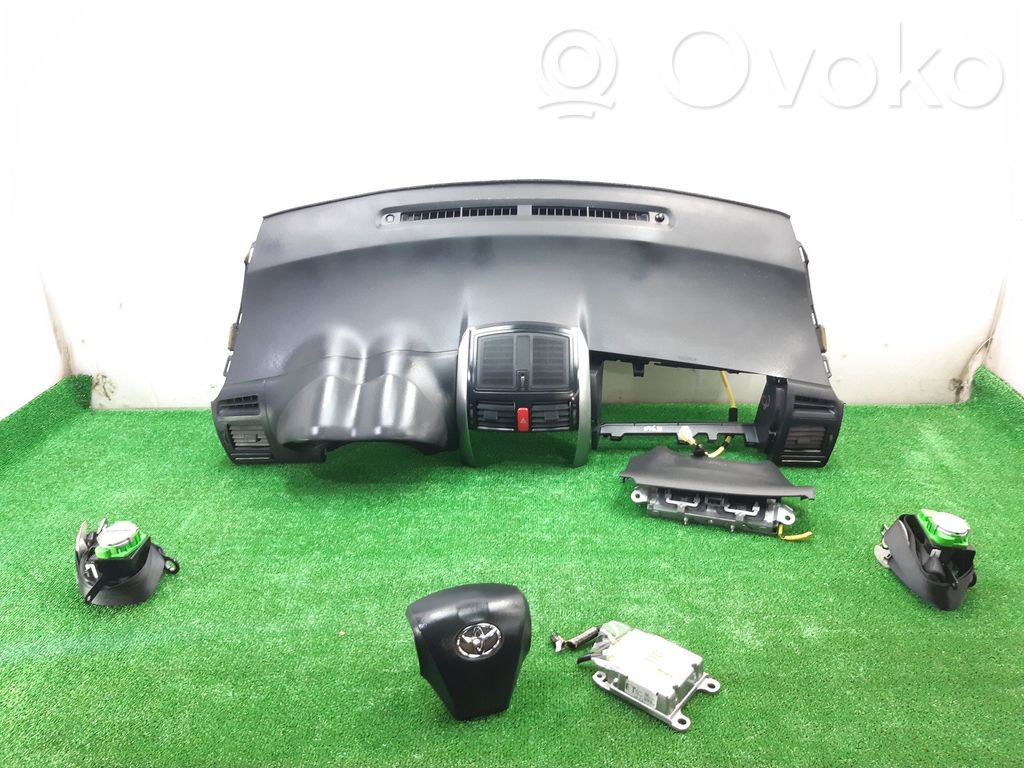 Toyota Auris E180 Airbag set with panel 