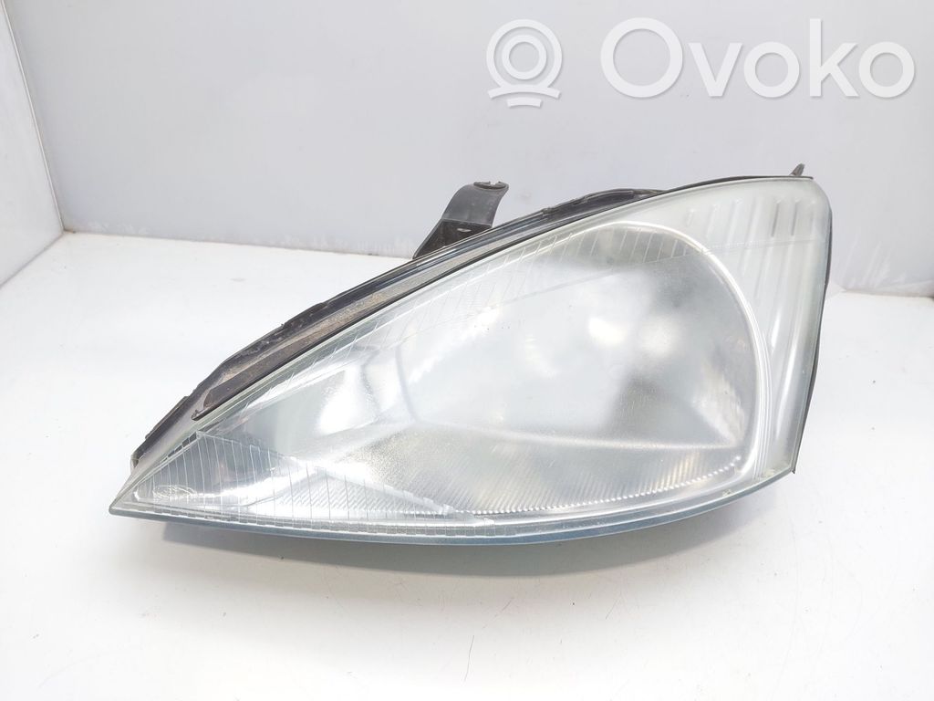 Ford Focus Headlight/headlamp 