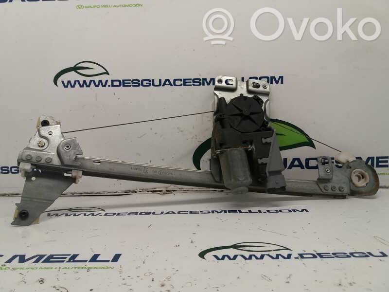 Regulador manual de la ventanilla trasera   9224A4