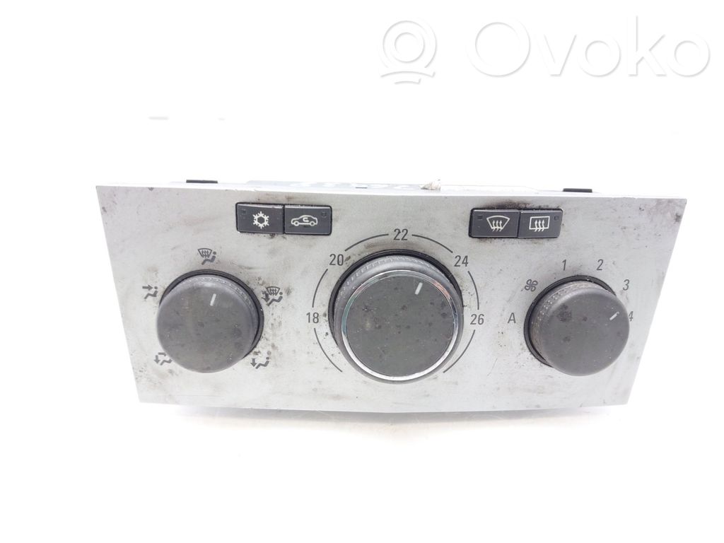 Opel Astra H Climate control unit 