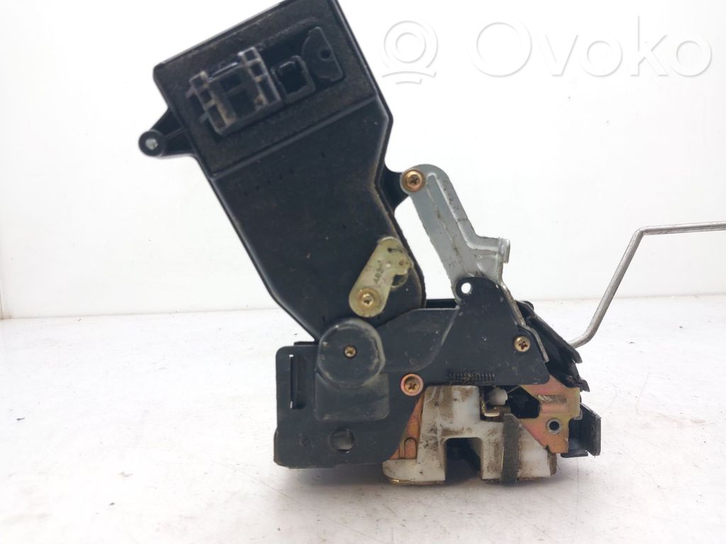 Cerradura de puerta delantera   3M71A219A64BK